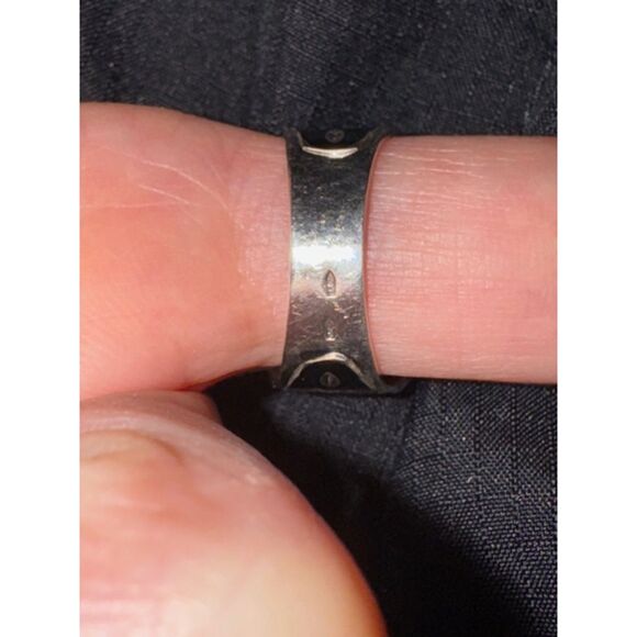 Sterling Silver with intricate carving and black enamel cuff bracelet/ring set. - Picture 7 of 9